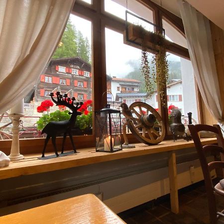 Gasthaus Edelweiss Langwies Buitenkant foto